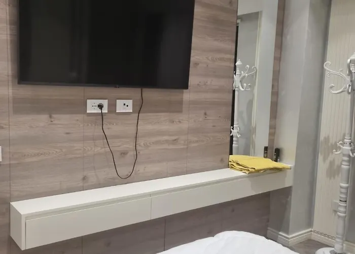 Appartement Kodra E Diellit 2 *