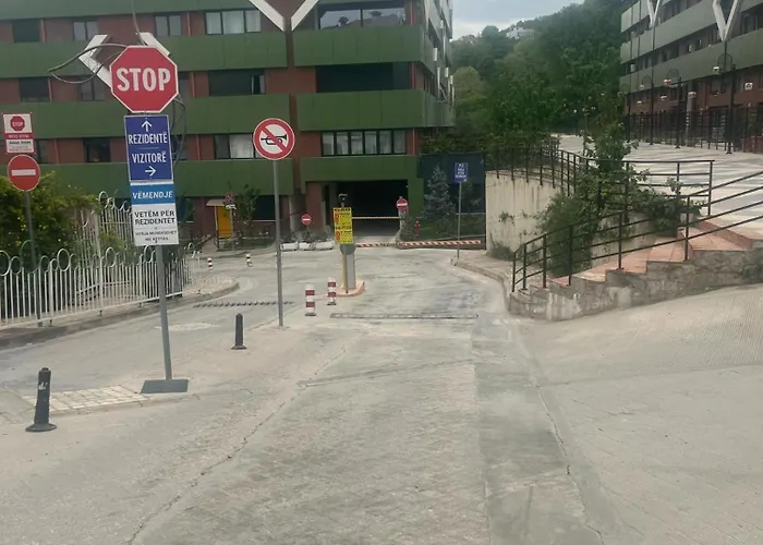 아파트 Kodra E Diellit 2